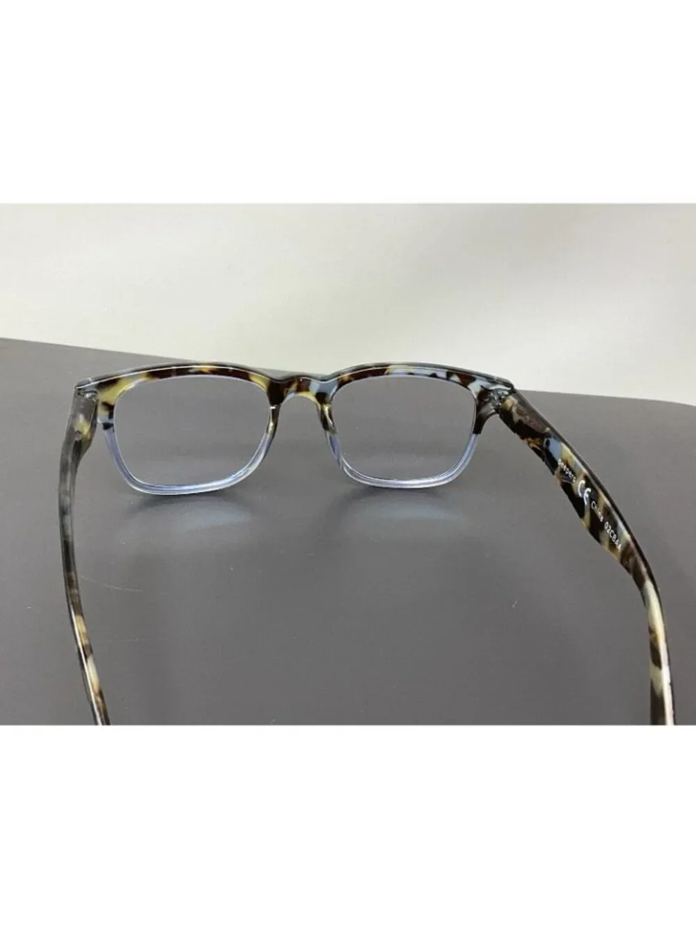 Peepers frame very